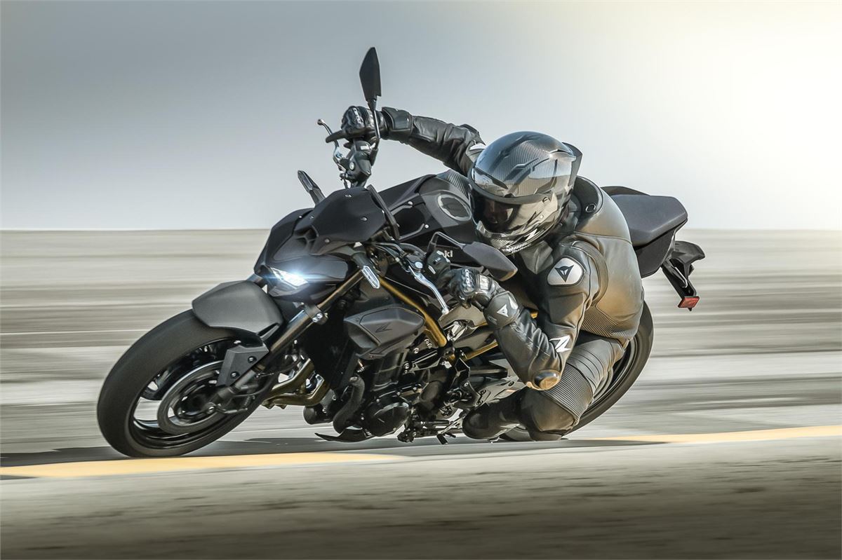 Z900